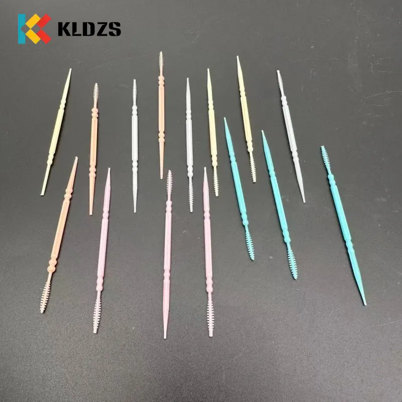 Toothpick Plaisteacha i gcruth cnámh éisc